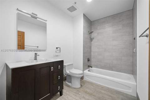 10 Aragon Ave 1602, Coral Gables FL - photo 16 of 23