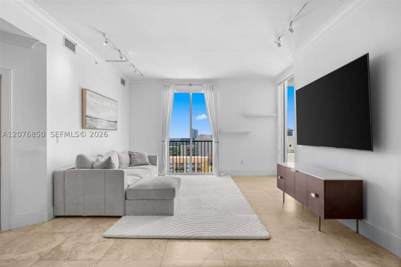 3 bedroom Condominium at 10 Aragon Ave 1602, Ten Aragon Condo, Coral Gables — photo 4