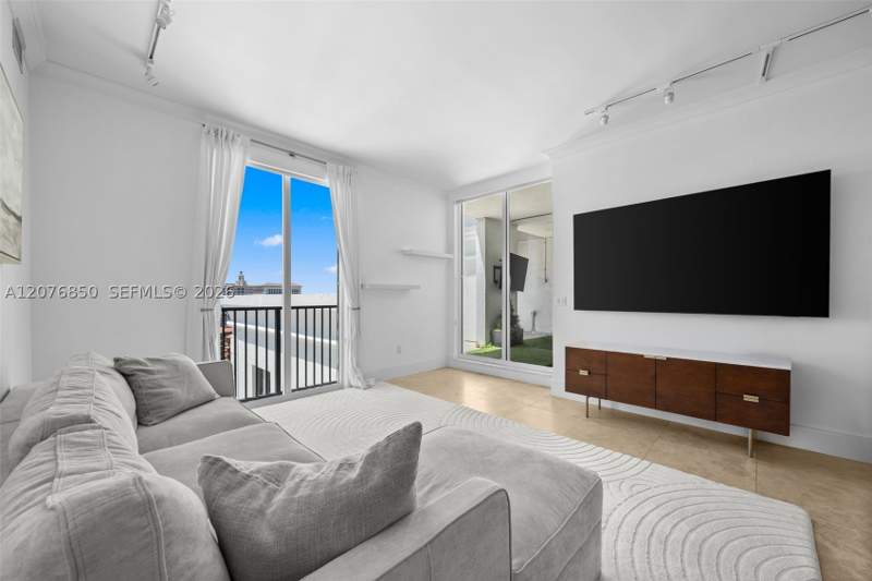 3 bedroom Condominium at 10 Aragon Ave 1602, Ten Aragon Condo, Coral Gables — photo 5