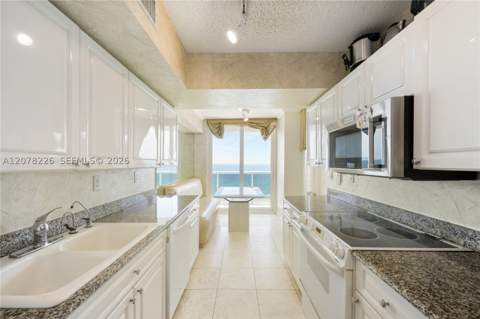 16711 Collins Ave 907, Sunny Isles Beach FL - photo 15 of 49