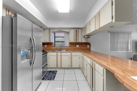 325 SW 122nd Ave, Miami FL - photo 6 of 26