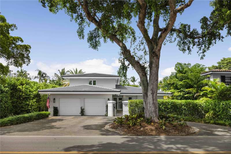 3 bedroom SingleFamilyResidence at 1201 Campo Sano Ave, C G Riviera Sec Part 4, Coral Gables — photo 3