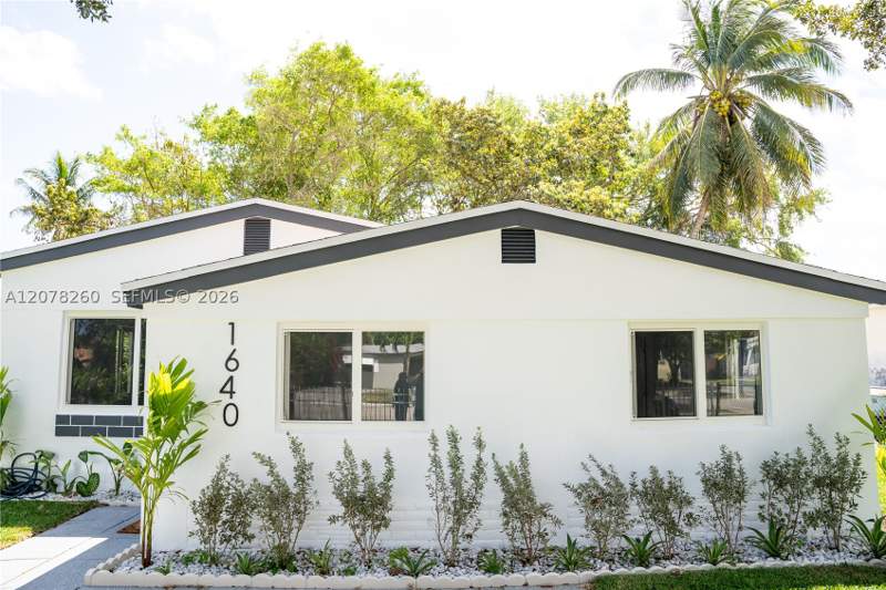 3 bedroom SingleFamilyResidence at 1640 NE 172nd St, Fulford By Sea Sec E, North Miami Beach — photo 2