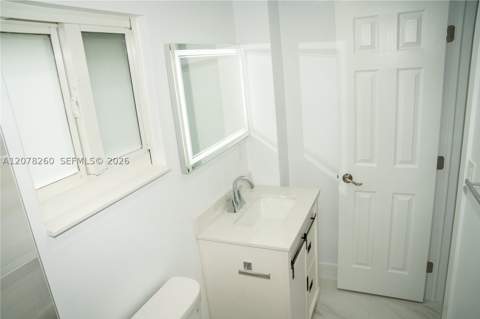 1640 NE 172nd St, North Miami Beach FL - photo 22 of 33