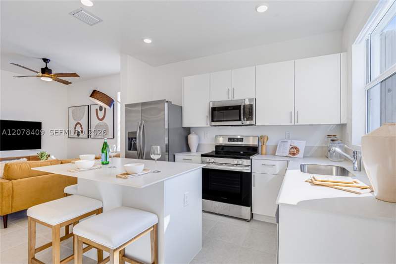 3 bedroom Townhouse at 35722 SW 178 Pl, Del Mar, Miami — photo 3