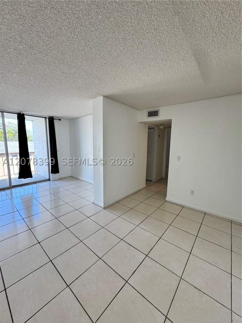 1 bedroom Condominium at 12105 NE 6th Ave 304, Northeast Palms Condo, North Miami — photo 2