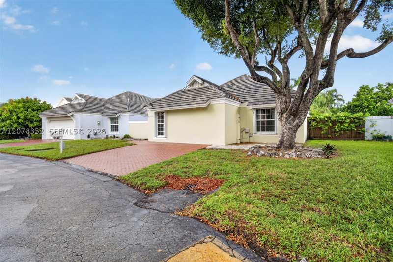 3 bedroom SingleFamilyResidence at 9943 NW 47th Ter, 1st Addn To Doral Woods, Doral — photo 1