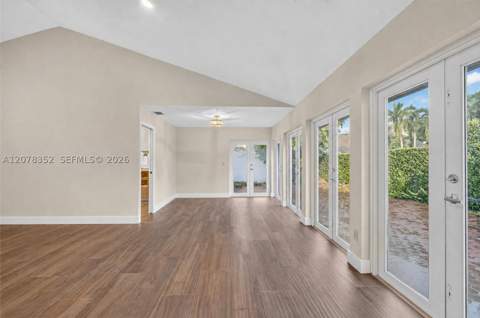 9943 NW 47th Ter, Doral FL - photo 17 of 48