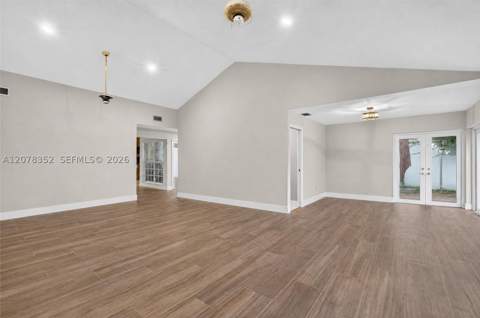 9943 NW 47th Ter, Doral FL - photo 18 of 48