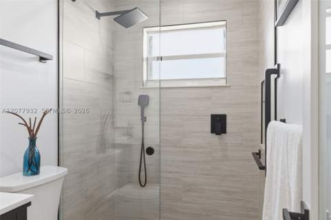 2485 NE 214th St, Miami FL - photo 23 of 48