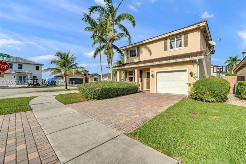 4 bedroom SingleFamilyResidence at 28403 SW 130th Ave, Evergreen Garden Estates, Homestead — photo 5