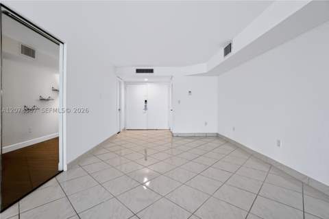 6423 Collins Ave 1702, Miami Beach FL - photo 11 of 85