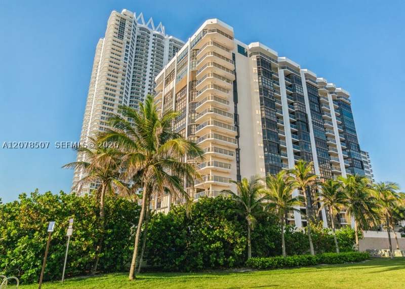 1 bedroom Condominium at 6423 Collins Ave 1702, Mar Del Plata Condo, Miami Beach — photo 3