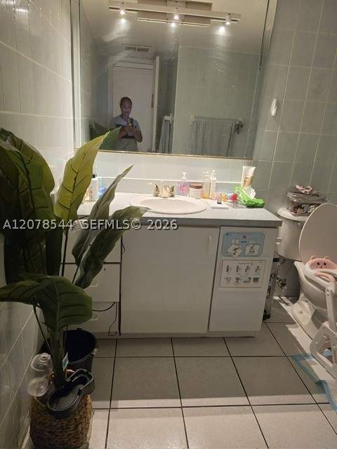 1305 W 46th St 108, Hialeah FL - photo 11 of 12