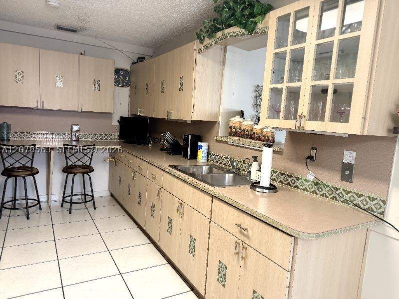4 bedroom SingleFamilyResidence at 1340 W 36th St, Castle Estates, Hialeah — photo 4