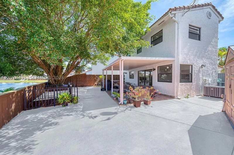 3 bedroom SingleFamilyResidence at 13267 SW 9th Ln, Tamiami Lakes Sec 5, Miami — photo 1