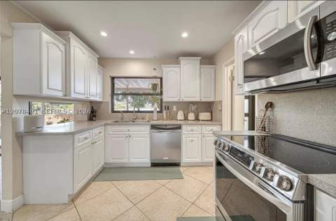 13267 SW 9th Ln, Miami FL - photo 11 of 32