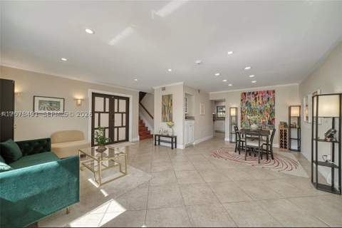 13267 SW 9th Ln, Miami FL - photo 7 of 32