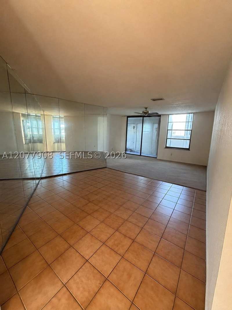 2 bedroom Condominium at 20500 W Country Club Dr 818, Biscaya III Condo, Aventura — photo 1