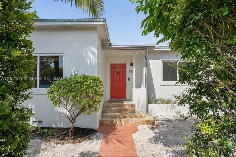 2 bedroom SingleFamilyResidence at 8230 NE 1st Pl, Royal Palm Gardens, Miami — photo 1
