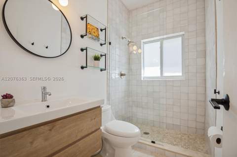 8230 NE 1st Pl, Miami FL - photo 7 of 37