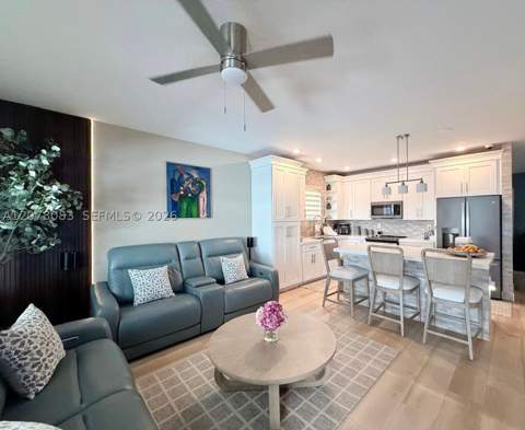 167 SE 24th Ave, Homestead FL - photo 9 of 59