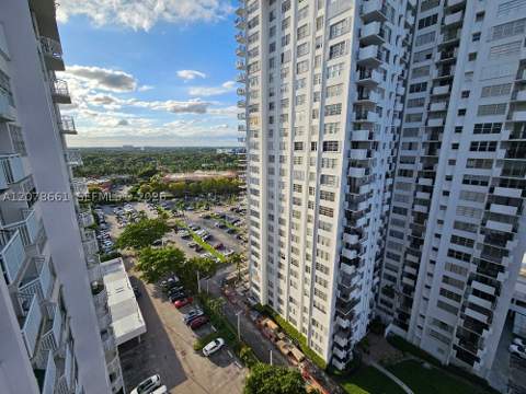 18061 Biscayne Blvd 1602, Aventura FL - photo 18 of 41