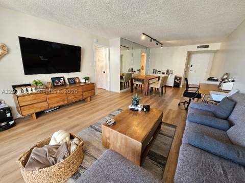 18061 Biscayne Blvd 1602, Aventura FL - photo 8 of 41