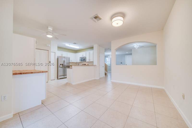 3 bedroom Townhouse at 14053 SW 270th Ter, Mandarin Lakes, Homestead — photo 3