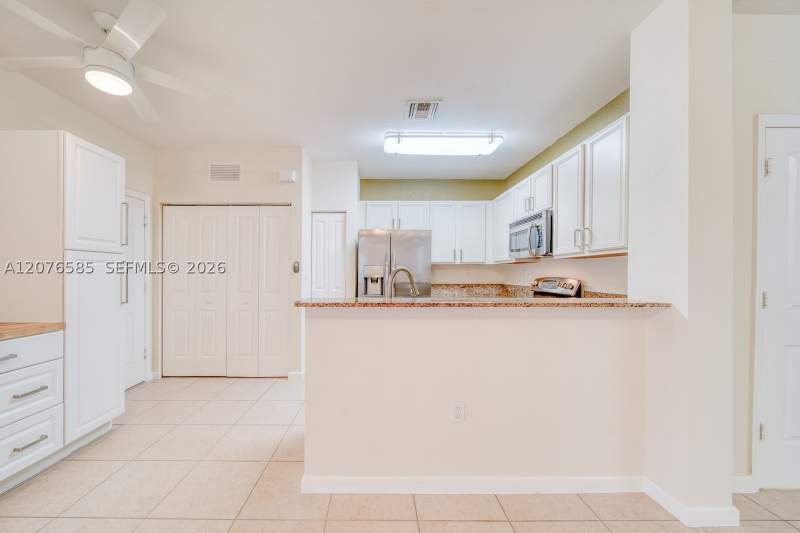 3 bedroom Townhouse at 14053 SW 270th Ter, Mandarin Lakes, Homestead — photo 5
