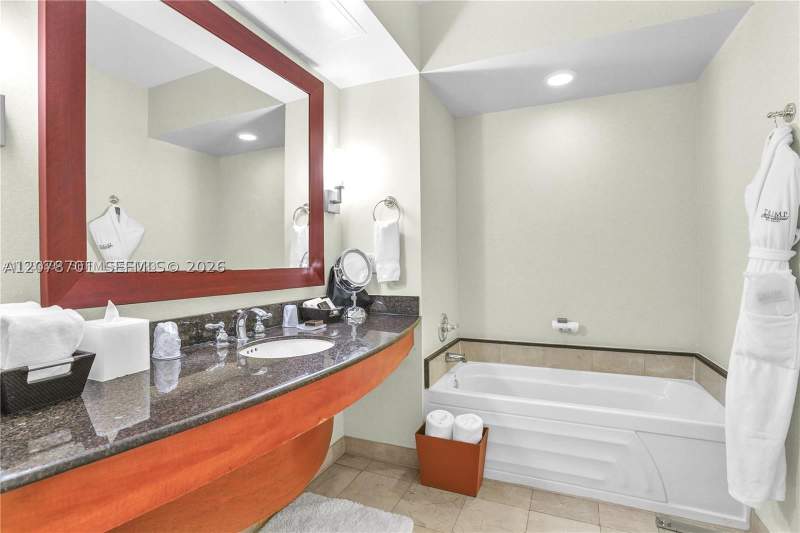 0 bedroom Condominium at 18001 Collins Ave 917, Trump International Sones, Sunny Isles Beach — photo 4