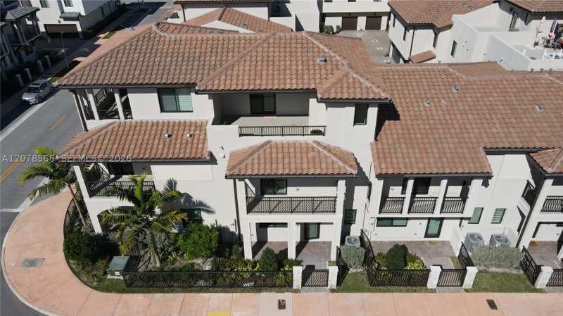 3 bedroom Townhouse at 4242 NW 82nd Ave, Downtown Doral South Phas, Doral — photo 1