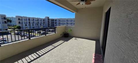 4242 NW 82nd Ave, Doral FL - photo 8 of 43