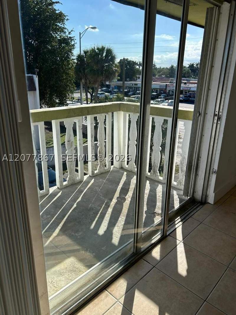 2 bedroom Condominium at 15201 NE 6th Ave C302, Ola Condo, Miami — photo 3