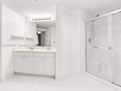 17145 N Bay Rd 4311, Sunny Isles Beach FL - photo 17 of 34