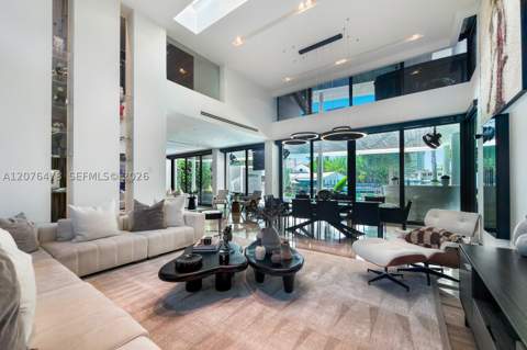 528 Lakeview Ct, Miami Beach FL - photo 14 of 62