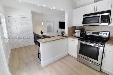 14940 Pierce St, Miami FL - photo 12 of 29