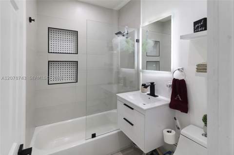 14940 Pierce St, Miami FL - photo 16 of 29