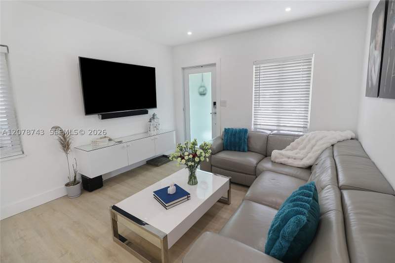 3 bedroom SingleFamilyResidence at 14940 Pierce St, Richmond Heights, Miami — photo 5
