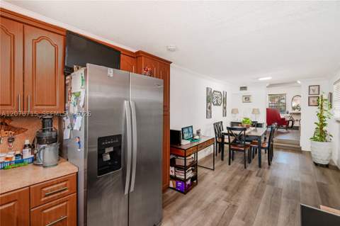 359 W 35th St, Hialeah FL - photo 15 of 34