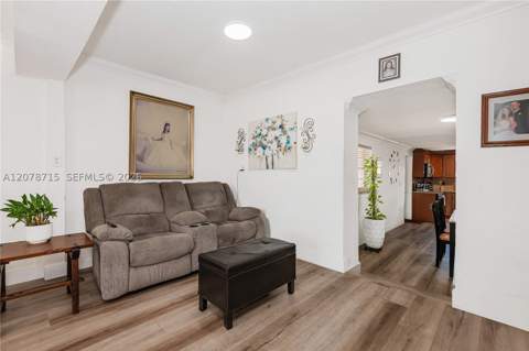 359 W 35th St, Hialeah FL - photo 7 of 34