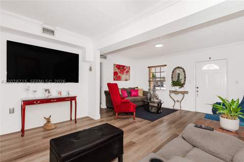 359 W 35th St, Hialeah FL - photo 8 of 34