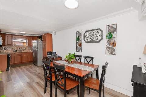 359 W 35th St, Hialeah FL - photo 9 of 34