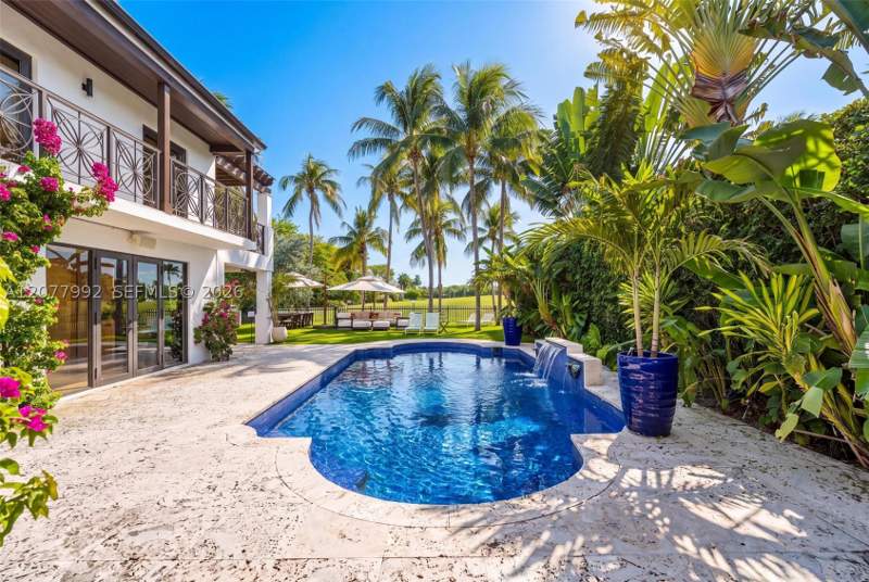 5 bedroom SingleFamilyResidence at 5170 La Gorce Dr, Beach View Sub, Miami Beach — photo 2