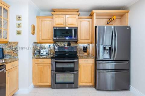 17122 SW 156th Ct, Miami FL - photo 21 of 66