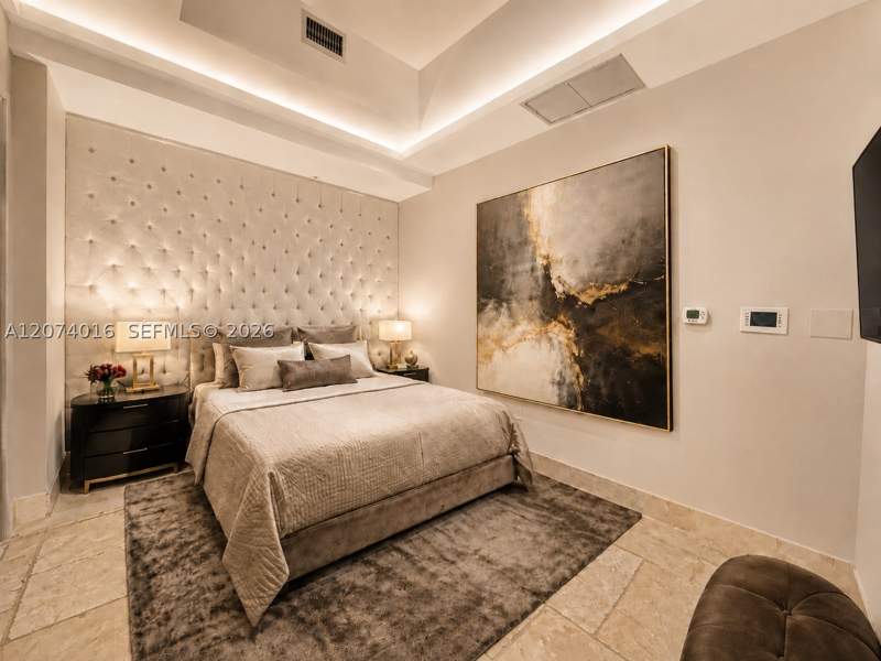 0 bedroom Condominium at 50 S Pointe Dr 504, Continuum On South Beach, Miami Beach — photo 3