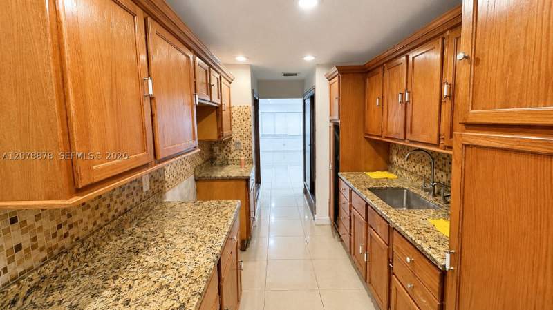 3 bedroom SingleFamilyResidence at 18820 NW 45th Ave, Kings Gardens Sec 3 Rev, Miami Gardens — photo 4