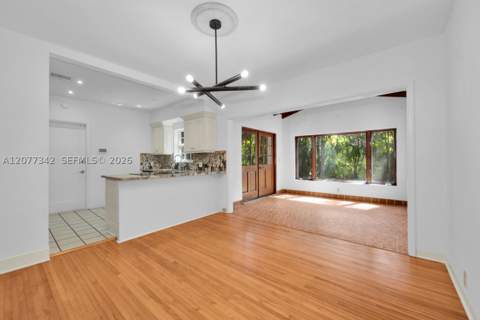 5111 Maggiore St, Coral Gables FL - photo 10 of 37