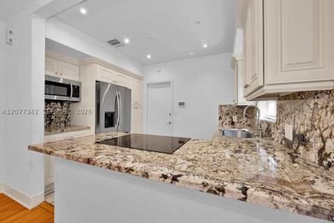 5111 Maggiore St, Coral Gables FL - photo 13 of 37