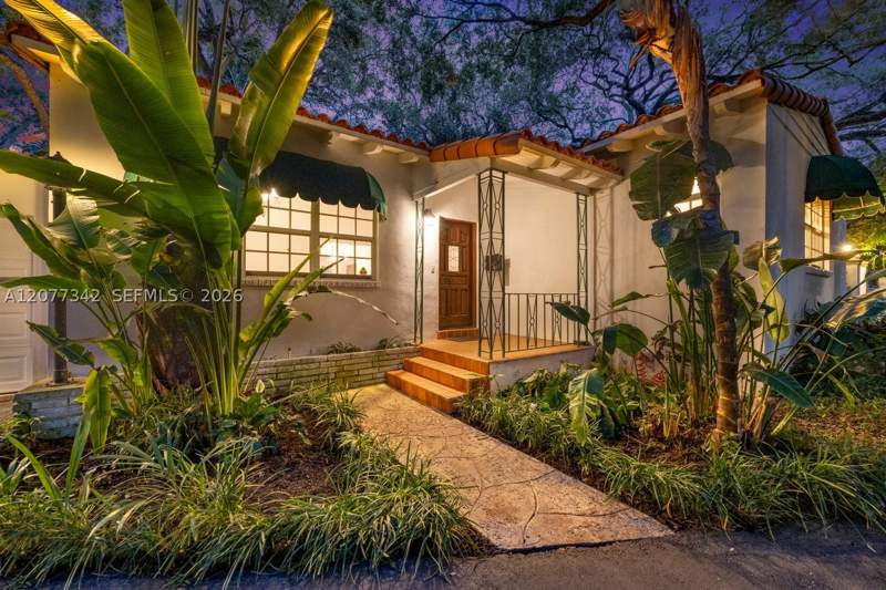 3 bedroom SingleFamilyResidence at 5111 Maggiore St, C Gab Riviera Sec Pt 2 Re, Coral Gables — photo 2